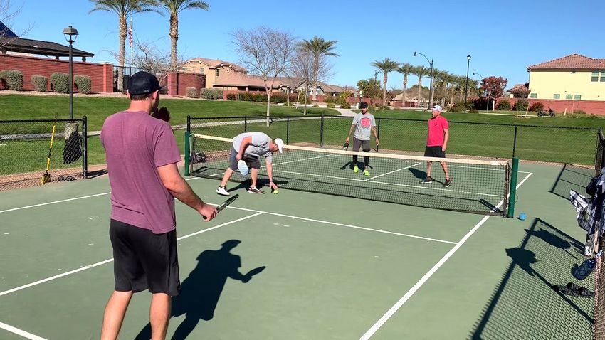 how to play pickleball with 3 players
