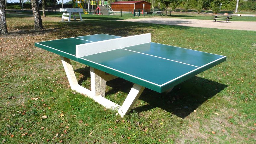 how to clean ping pong table